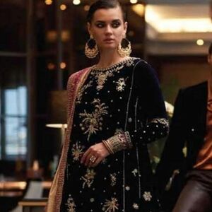 Pakistani velvet party wear